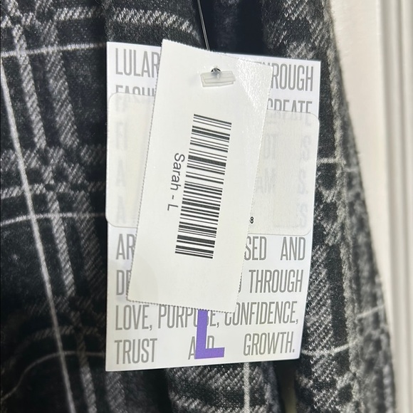 NWT LuLaRoe Black and White Knit Cardigan - Picture 2 of 7